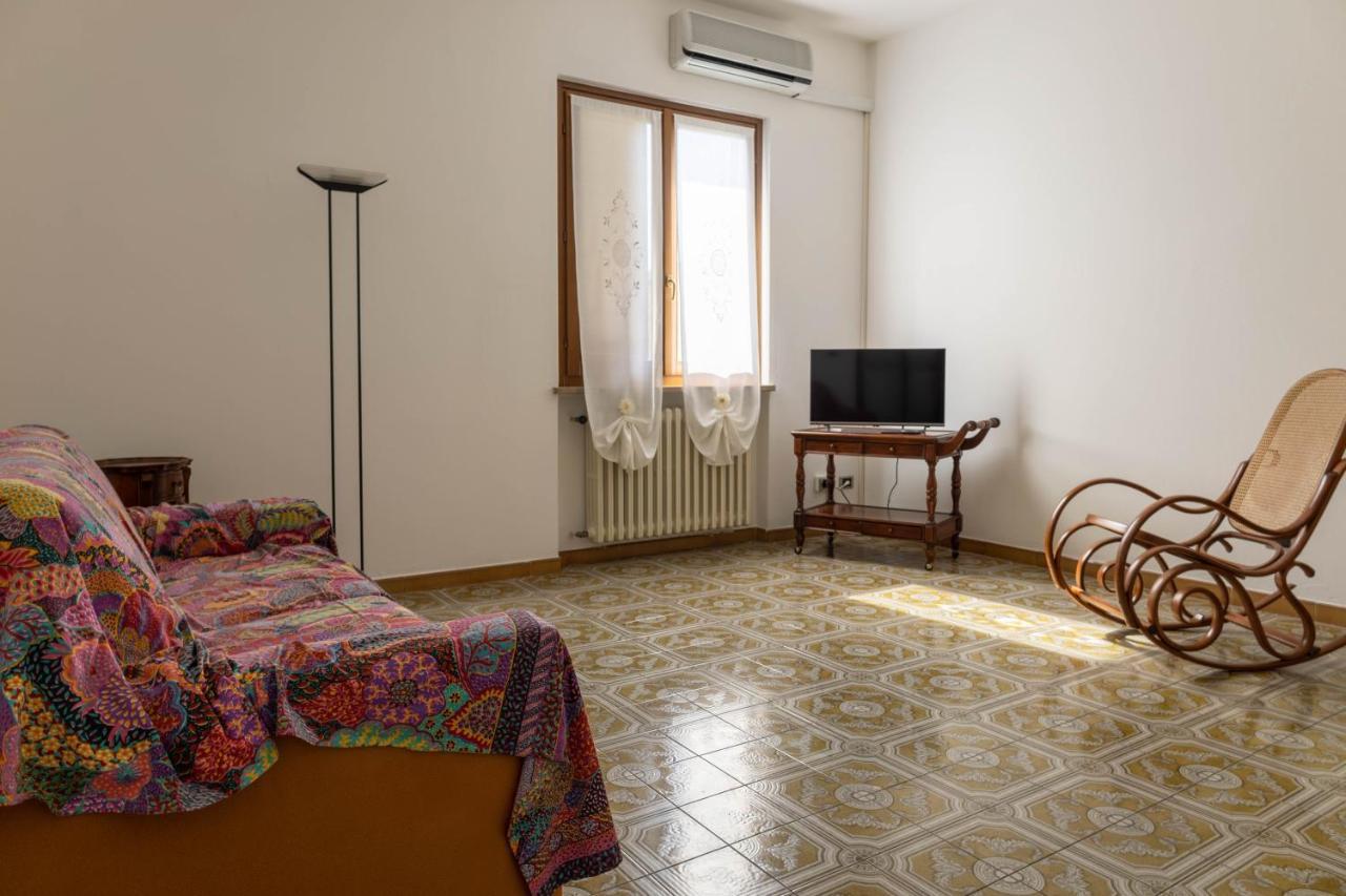 Casa Mercedes Βίλα Ντεζεντσάνο ντελ Γκάρντα Εξωτερικό φωτογραφία