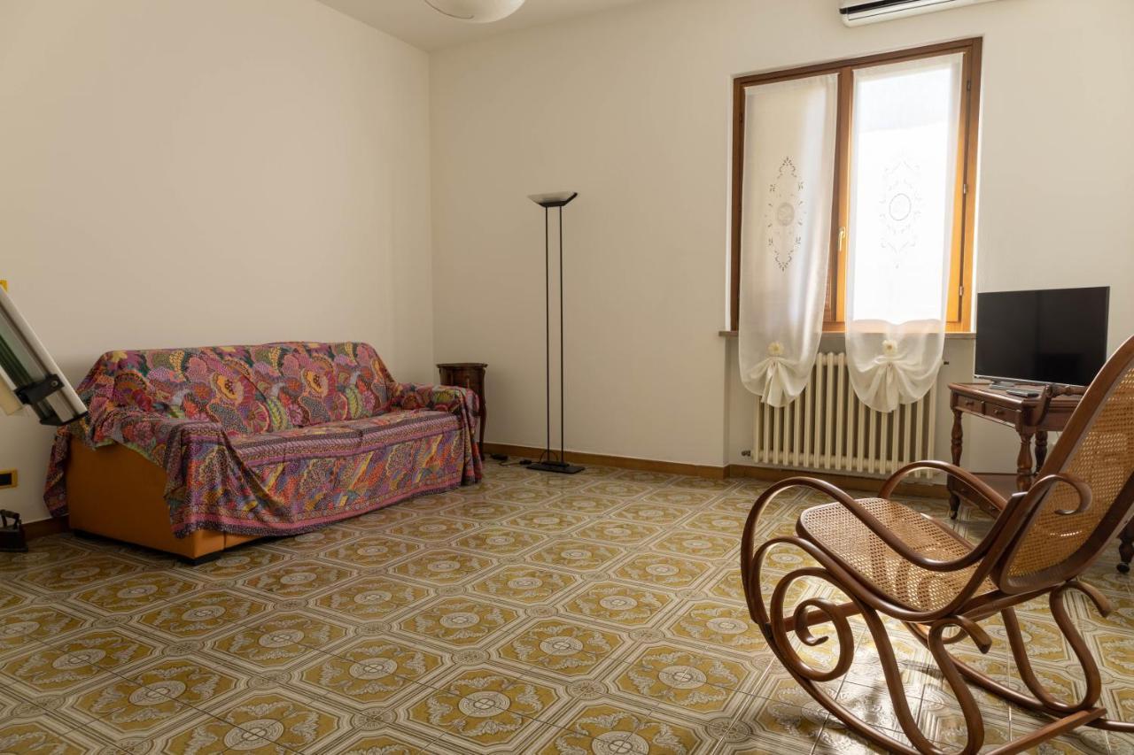 Casa Mercedes Βίλα Ντεζεντσάνο ντελ Γκάρντα Εξωτερικό φωτογραφία