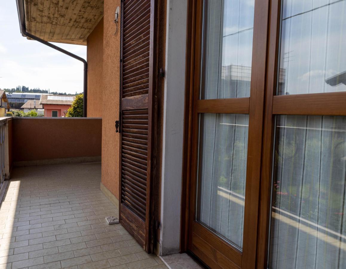 Casa Mercedes Βίλα Ντεζεντσάνο ντελ Γκάρντα Εξωτερικό φωτογραφία