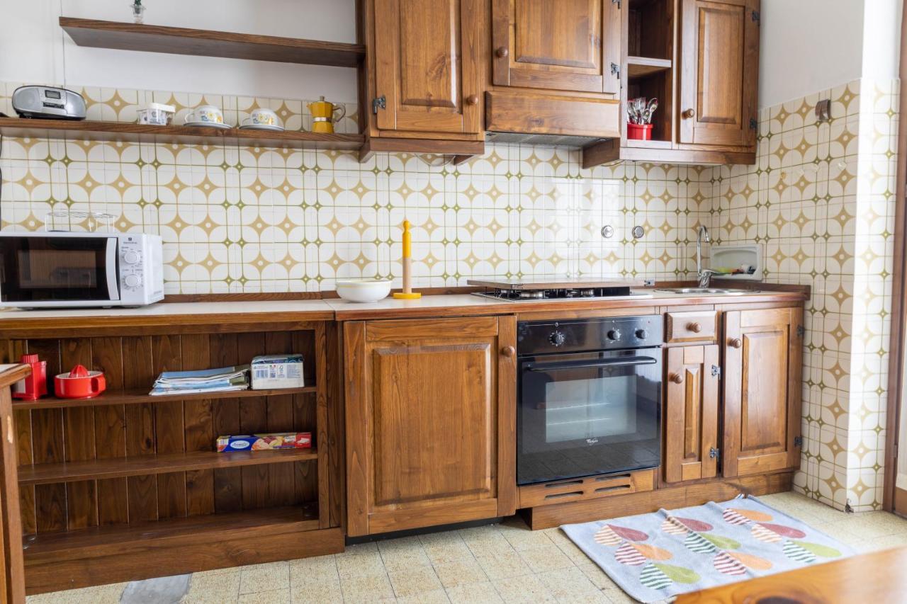 Casa Mercedes Βίλα Ντεζεντσάνο ντελ Γκάρντα Εξωτερικό φωτογραφία